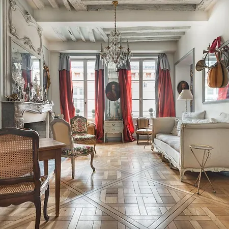 Au Coeur De - Historique De Madame Du Barry Apartment *